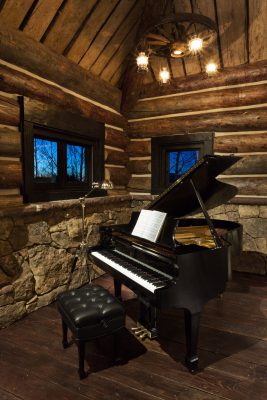 BEAR CABIN BEAR CABIN